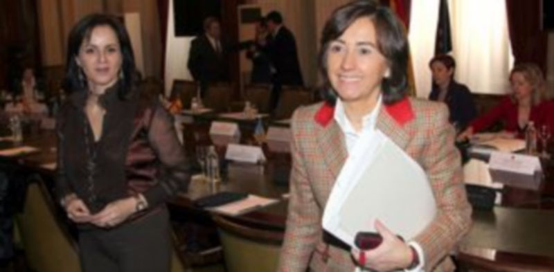 Imagen de archivo de la ministra Aguilar y la consejera Clemente en el último Consejo Consultivo de Política Agrícola. / Ical