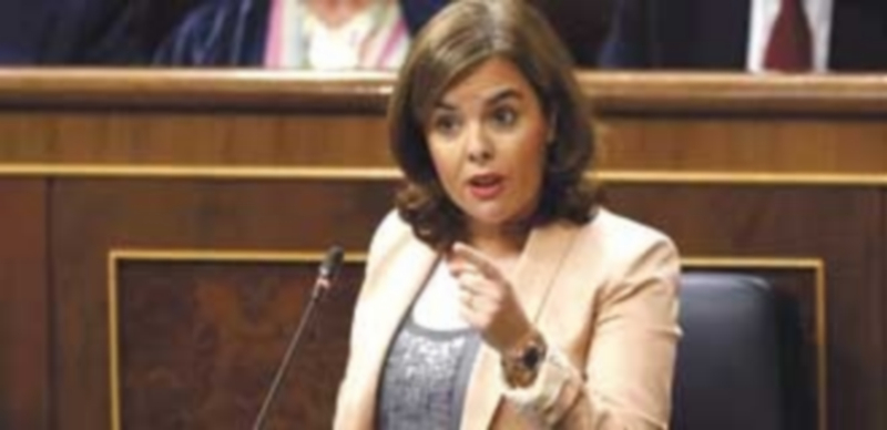 Sáenz de Santamaría: “El programa de algunos es derogar las reformas” 1 La vicepresidenta del Gobierno