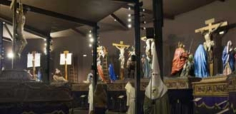 La ciudad de Zamora celebra un año más sus festejos y procesiones por la fiesta de la Semana Santa. / Efe