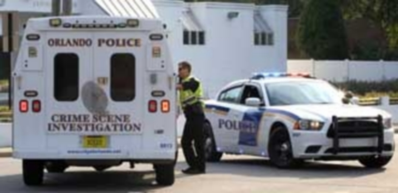 Un hombre armado irrumpió en plena fiesta del local nocturno con varias armas de fuego. / EFE