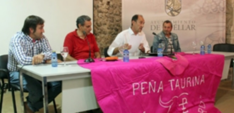 El XI Foro de los Encierros destaca la importancia de la elección del ganado 1 El debate estuvo marcado por la desorganización en el campo y la importancia de un ganado para los encierros./ C.N.