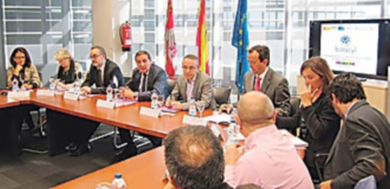 Sáez Aguado cree que en diez años se predecirán más enfermedades 1 El consejero de Sanidad