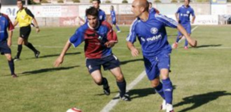 Uno de los equipos federados que reciben ayuda municipal es el Cuéllar Balompié. /Gabriel Gómez