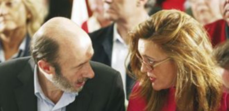 Rubalcaba y Rodríguez durante el mitin de cierre de campaña del PSOE en las elecciones municipales de 2007. / Ical.