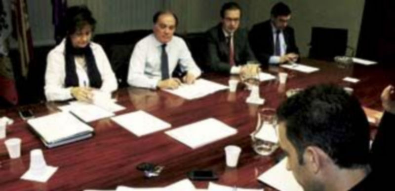 Momento de la firma de la Estrategia Integrada de Empleo para 2012 en la Comisión Permanente del Diálogo Social.