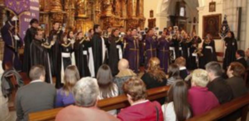 Las bandas de las Cofradías cerraron el concierto homenaje con una actuación conjunta./Gabriel Gómez.