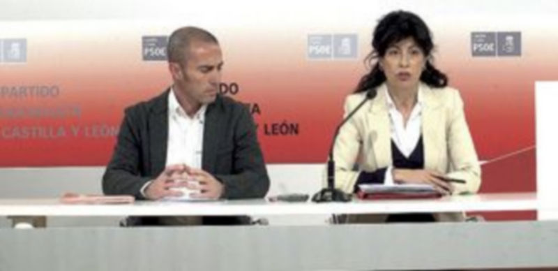 Julio López y Ana Redondo son los ponentes del modelo territorial. / Ical