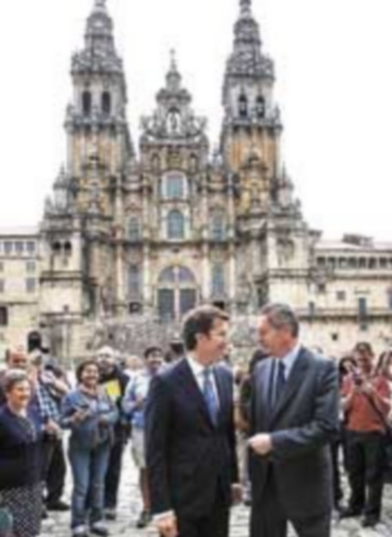 Gallardón anunció el recurso durante su visita a Santiago. / Europa Press