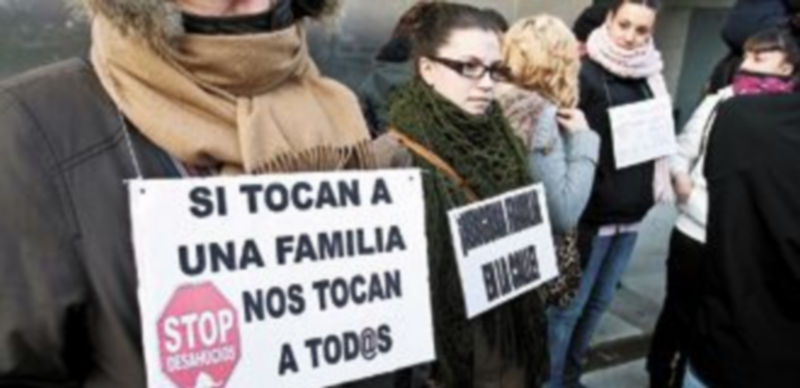 Miles de personas se han manifestado en los últimos meses ante los desalojos de viviendas en todo el país. / Ángel Ayala