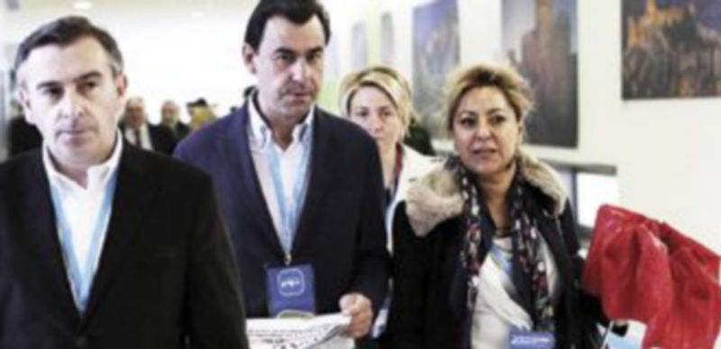 Rosa Valdeón (d) junto la presidente de la Diputación de Zamora