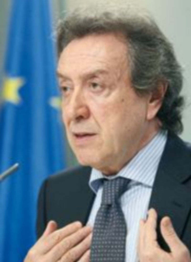 La Junta exhibe los pactos frente a las «ocurrencias» de Rubalcaba 1 El consejero de la Presidencia y portavoz de la Junta