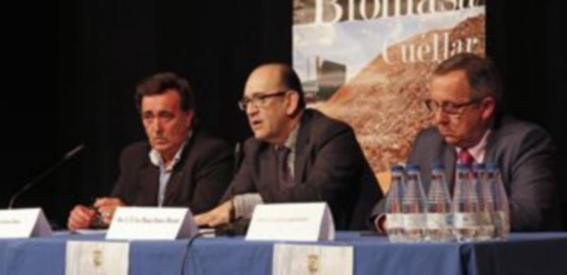 El director general de Calidad (centro)