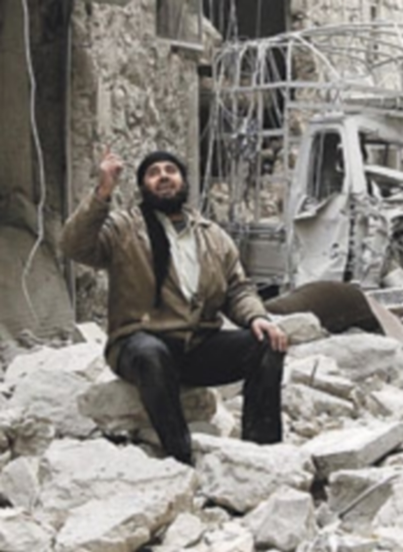 Un ciudadano tras el ataque.