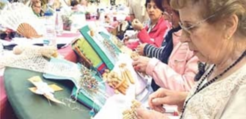 Entre costuras y tradición 1 Las encajeras