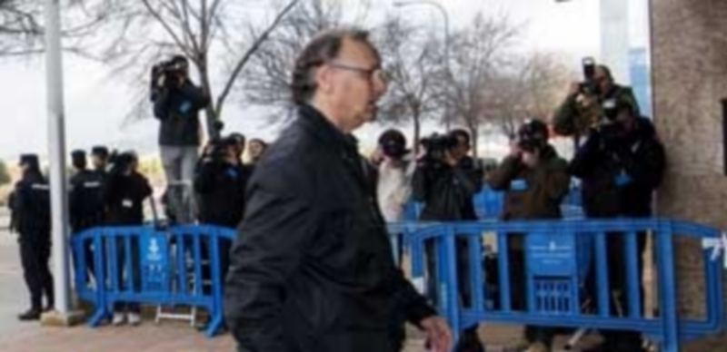 El excontable del Instituto Nóos durante su llegada a la Escuela Balear de la Administración Pública en Palma de Mallorca. / Efe