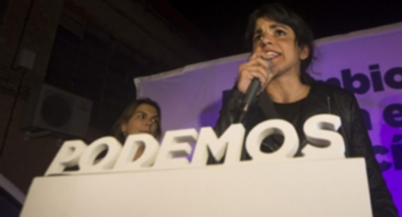 La candidata de Podemos en su intevención tras conocer los resultados. / EFE