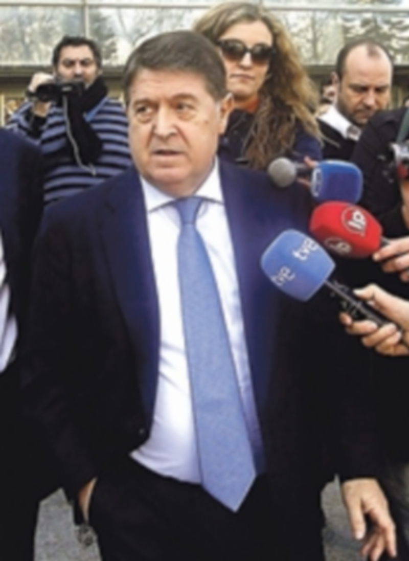 La Guardia Civil detiene a José Luis Olivas por corrupción 1 Detenido el expresidente de Bancaja