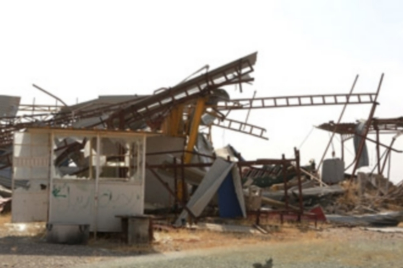 Vista de casas y tiendas bombardeadas tras el final del combate entre las fuerzas especiales iraquíes y Estado Islamico. / e.p.