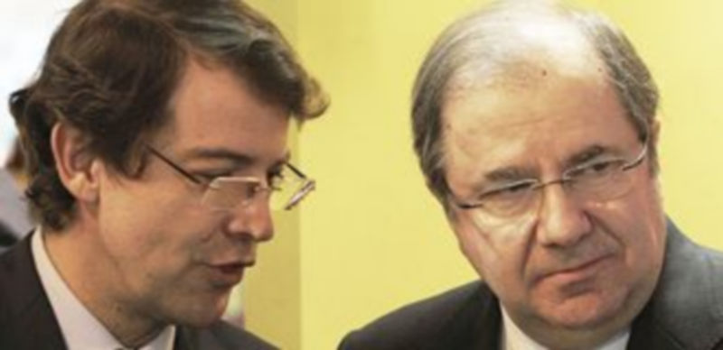 Fernández Mañueco (i) y Juan Vicente Herrera