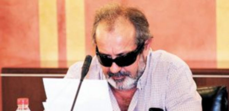 El exsindicalista Juan Lanzas declara en la comisión de los ERE en el Parlamento andaluz. / E.Press