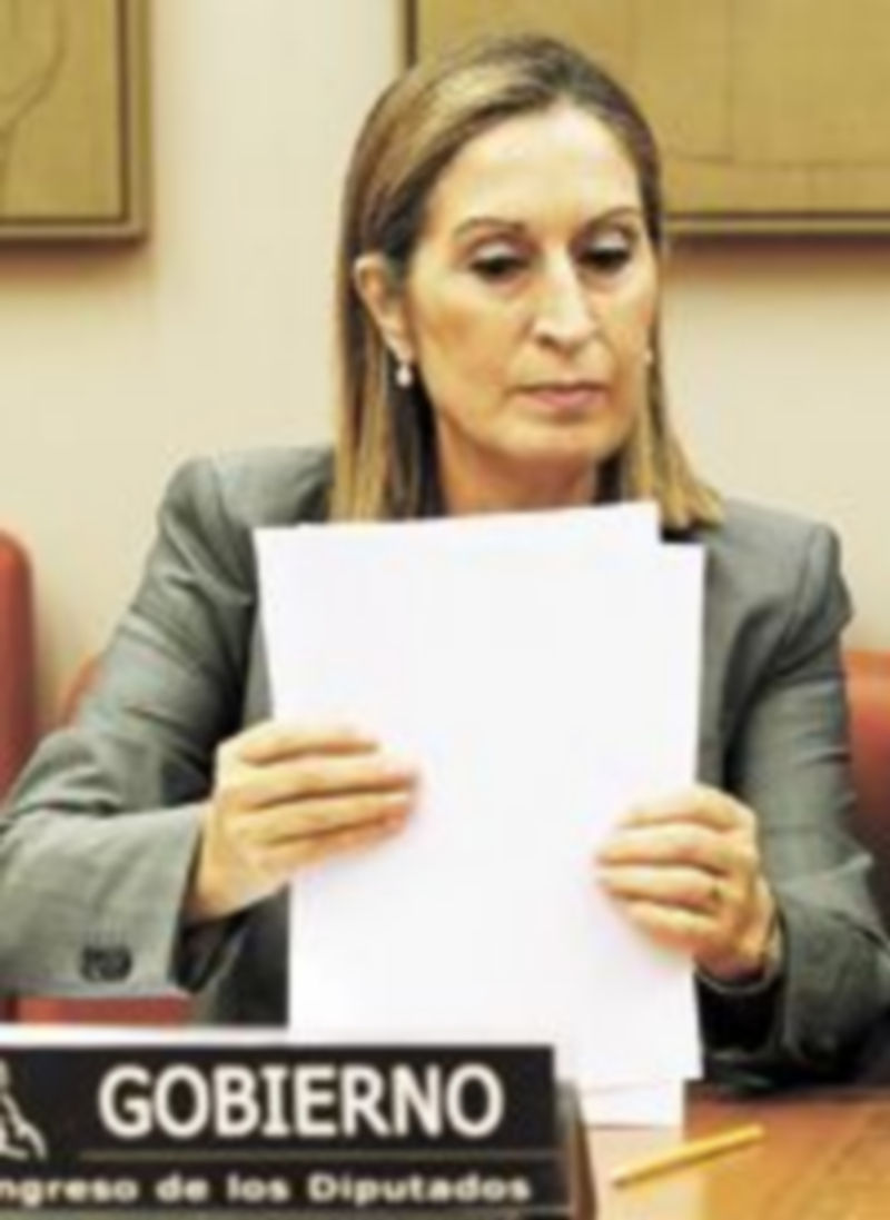 La ministra de Fomento