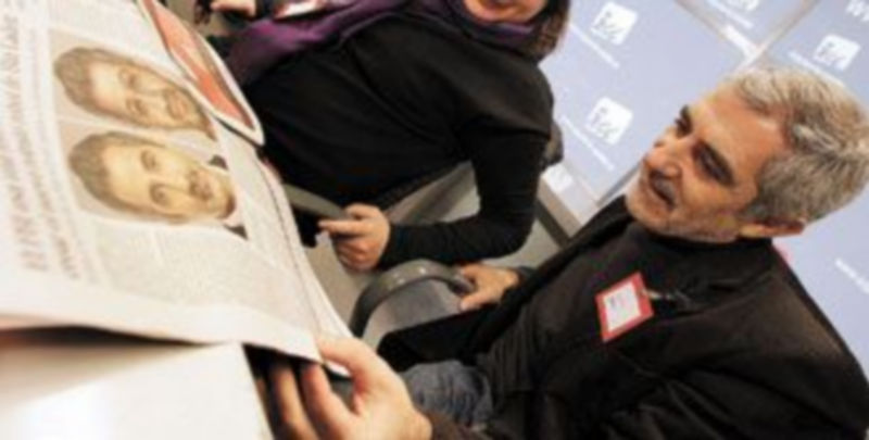 Gaspar Llamazares se quedó atónito al saber que el FBI había utilizado una foto suya por el parecido que había entre su imagen y la del líder terrorista saudí. / efe