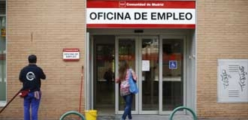 La Comisión Europea señala que España creará un punto y medio más empleo que la media europea. / Europa  Press