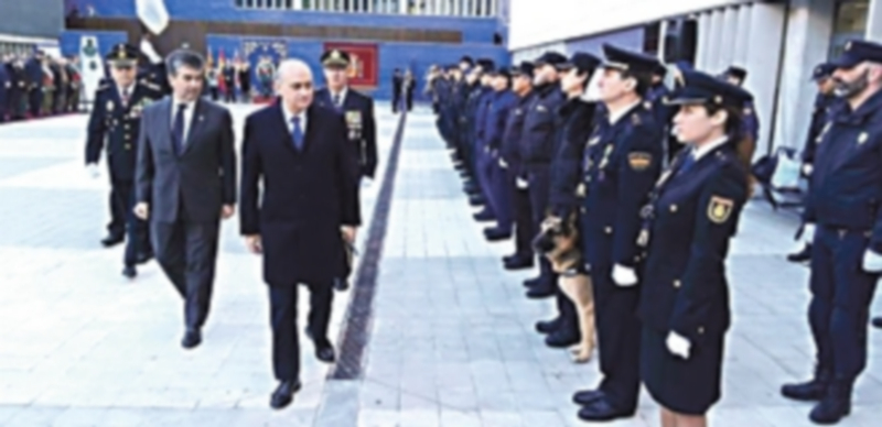 El ministro de Interior