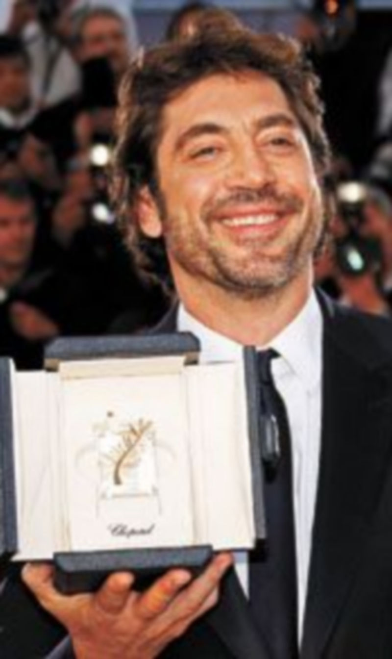 El actor español Javier Bardem acumula un premio más al ser nombrado Mejor Actor junto al italiano Elio Germano.