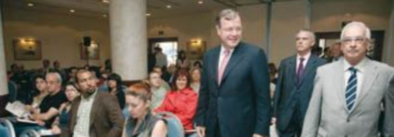 Antonio Silván participó ayer en una jornada sobre internet en las empresas. /Ical