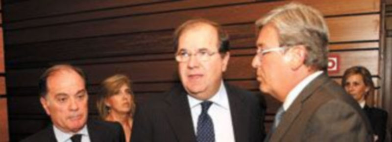 (De i. a d.) Tomás Villanueva