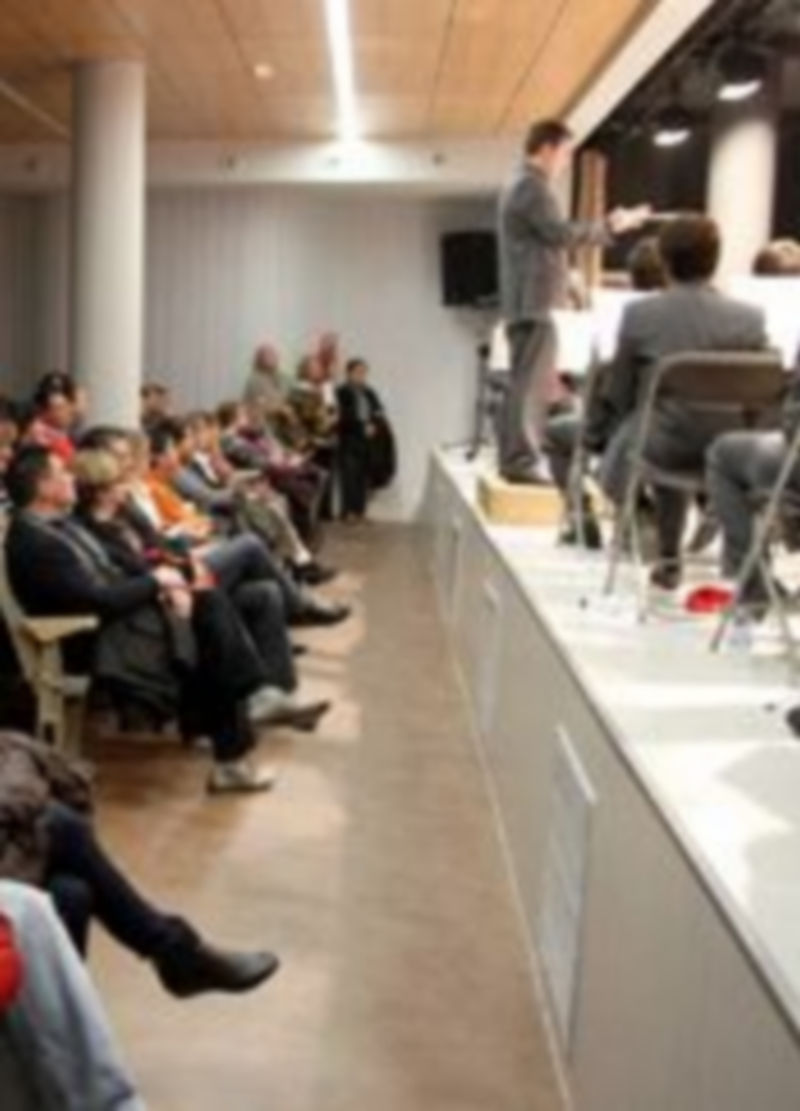 La inauguración del nuevo centro causó gran expectación y su aforo se superó. / Gabriel Gómez