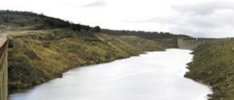 El río Águeda a su paso por el embalse de Irueña