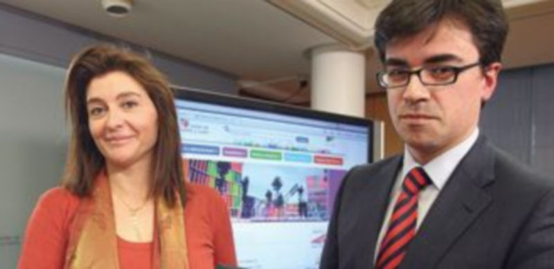 Marta López y Alejandro Salgado presentan el Portal de Gobierno Abierto. / Ical