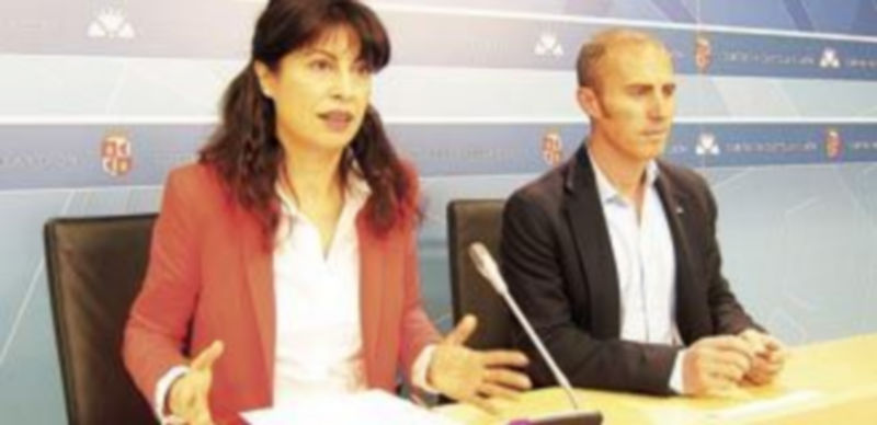 El PSOE exige responsabilidades por la pérdida de 43.000 habitantes 1 Los viceportavoces del Grupo parlamentario Socialista en las Cortes. / ICAL