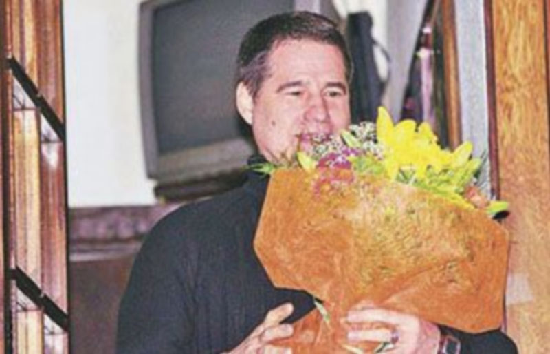 El sanguinario pistolero fue agasajado en su domicilio tras dejar la cárcel de Huelva.