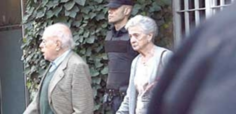 La Policía lanza una gran operación contra Pujol 1 Jordi Pujol acompañado de su esposa