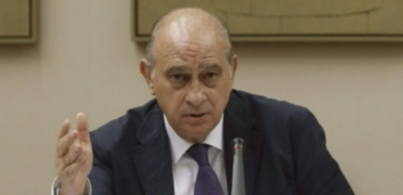 El PSOE denunció al ministro del Interior