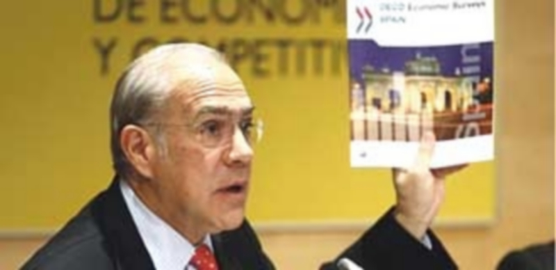La OCDE mejora la previsión de crecimiento para España en 2015 1 El secretario general de la OCDE