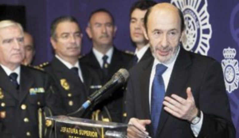 El vicepresidente del Gobierno y ministro del Interior