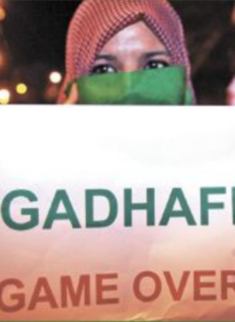 Cientos de libios salieron a las calles tras conocer que el final del régimen de Muamar el Gadafi está cada vez más cerca. / Efe