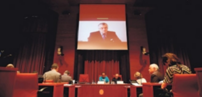 Bárcenas se acoge a su derecho de defensa y no declara ante el Parlament 1 El extesorero del PP en su comparecencia por videoconferencia. / Efe