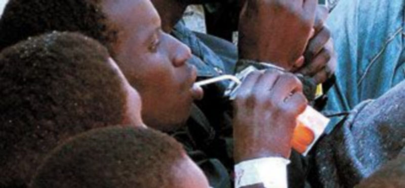 El 25 por ciento de los internos denuncia la existencia de malos tratos. / EFE