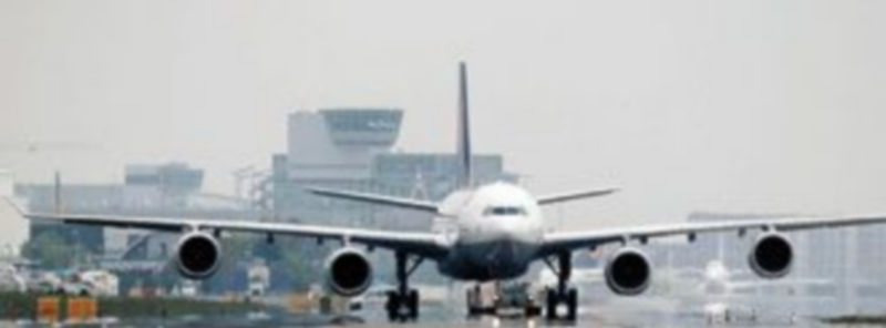 El aeropuerto de El Prat ha sido el más perjudicado en la última semana como consecuencia de las bajas masivas de los controladores. / efe