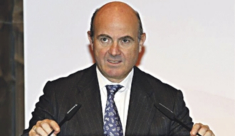 Luis de Guindos asegura que el crecimiento de España será del 2 por ciento. / EFE