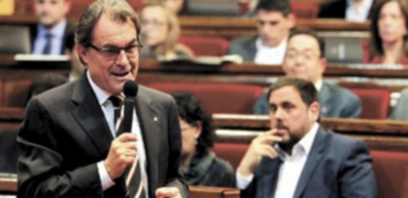 El jefe de los convergentes asegura que no tiene miedo a que sea detenido o a que su comunidad pierda la autonomía si sigue con su cruzada soberanista. / T. Albir (Efe)