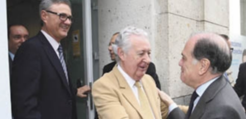 Villanueva exige una reestructuración de las cooperativas de crédito “a su estilo” 1 Tomás Villanueva y el presidente de CajaViva