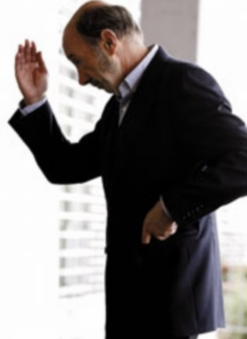 Rubalcaba está muy cuestionado dentro de su propio grupo. / Efe