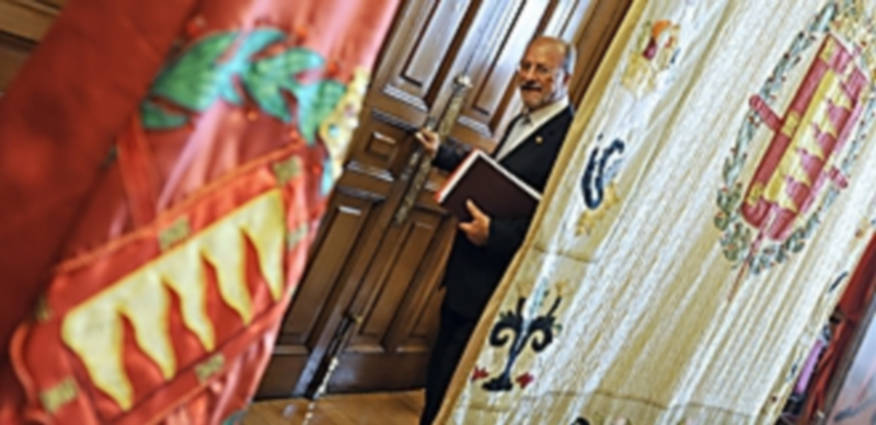 El ya exalcalde de Valladolid compartió una misiva con los medios y los ciudadanos donde también se muestra preocupado por la fragmentación parlamentaria. / Efe