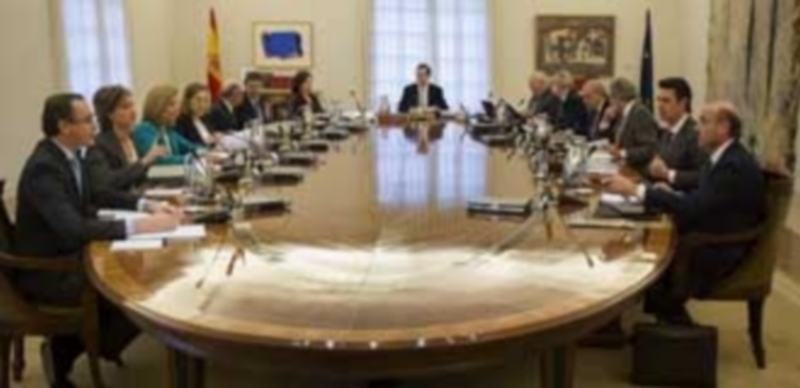 El Gobierno cifra en el 3,2% el crecimiento de España en 2015 1 El presidente del Gobierno